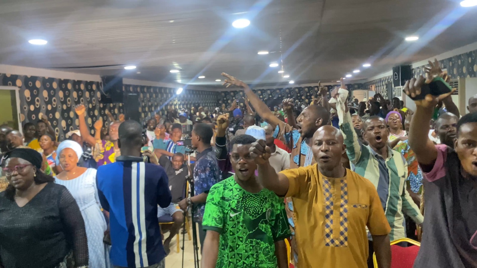 Over 120 anti-corruption CSOs give IGP 7-day ultimatum to arrest, jail EFCC boss