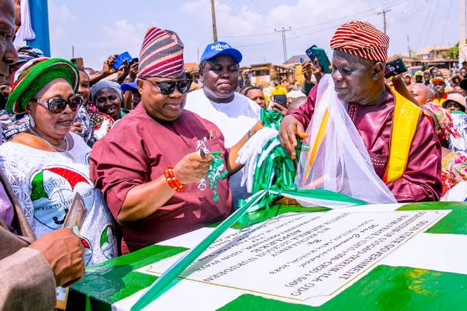 Osun Gov commissions 10.5 km Second Phase Dualization of Osogbo – Ikirun – Ila Odo roads