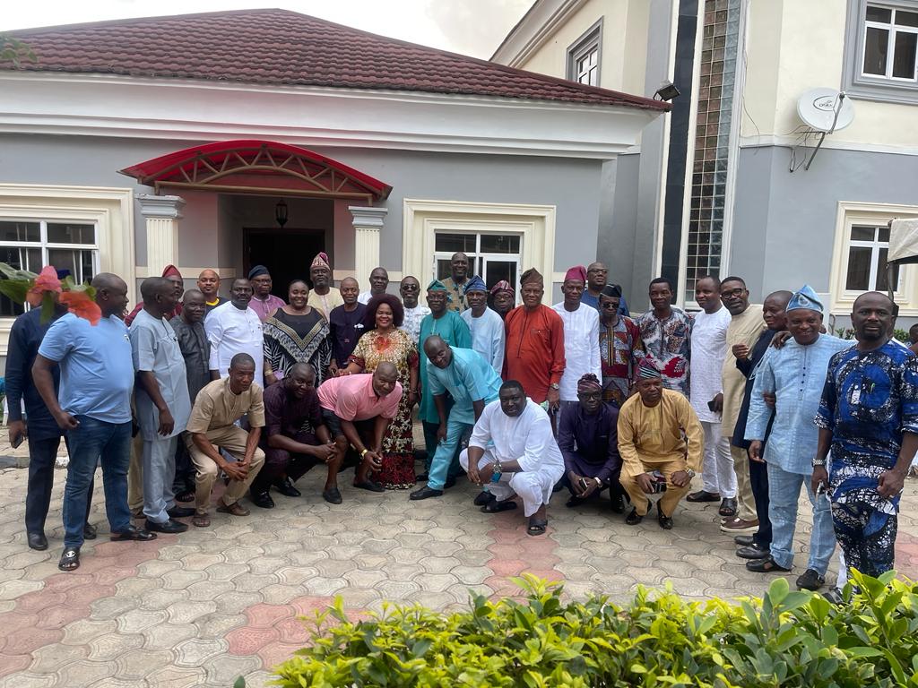 Transport Minister, Adegoroye hosts former, current Ondo Assembly members