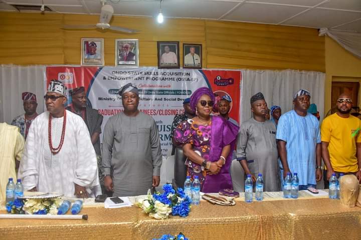 OSSA-EP: Akeredolu’s wife empowers 100 women with start-up tools