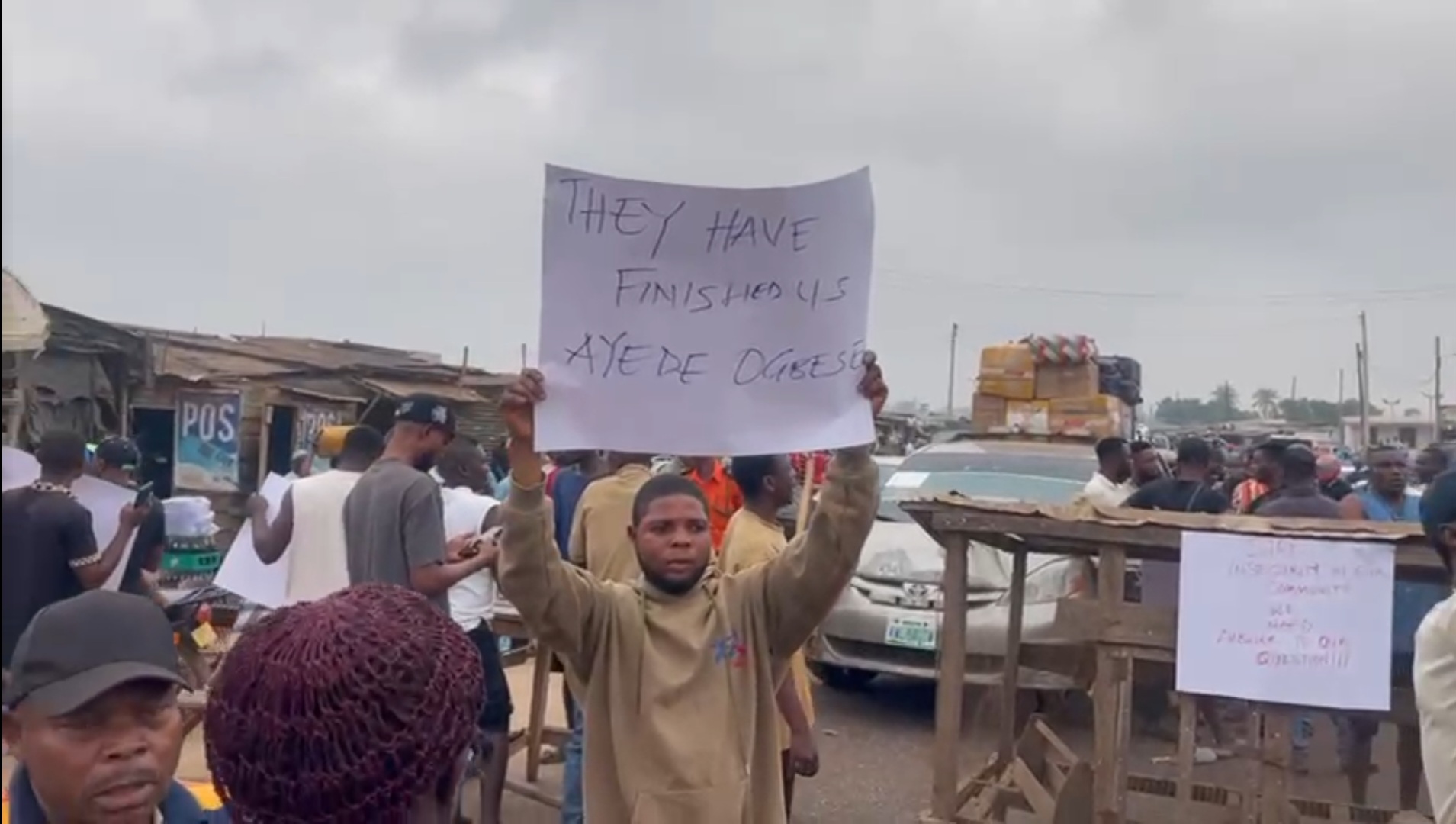 Ogbese youths block Akure-Owo highway over killing of farmer